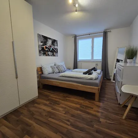 Daire Grosse Moderne Ferienwohnung, Zentrale Ruhige Lage