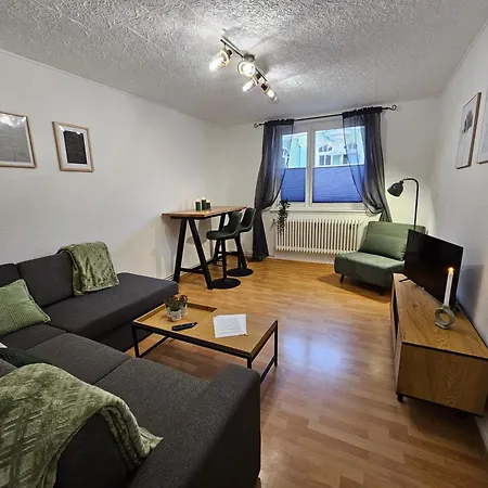 Große Moderne Ferienwohnung, Zentrale Ruhige Lage Apartment *