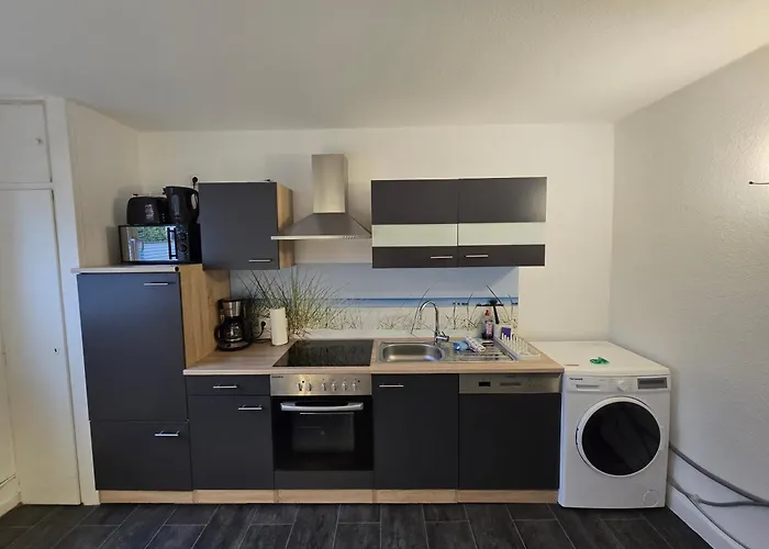 Große Moderne Ferienwohnung, Zentrale Ruhige Lage