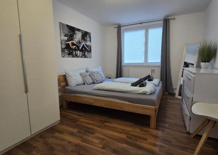 Apartman Grosse Moderne Ferienwohnung, Zentrale Ruhige Lage