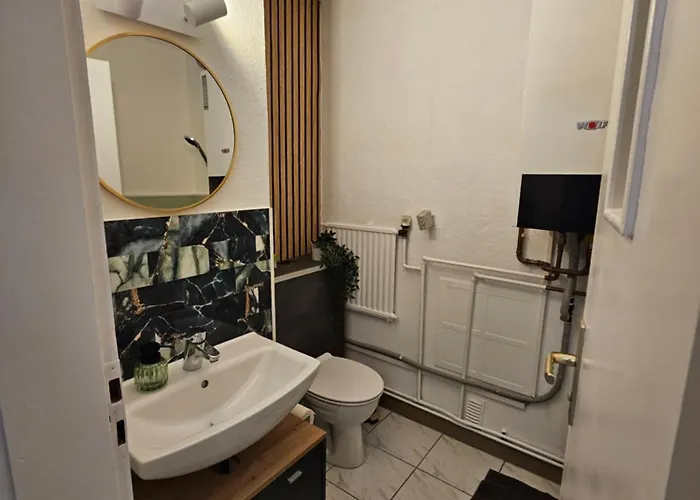 Grosse Moderne Ferienwohnung, Zentrale Ruhige Lage * Kassel