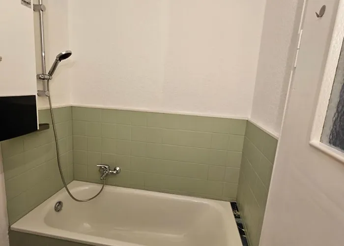 Große Moderne Ferienwohnung, Zentrale Ruhige Lage Apartment Kassel