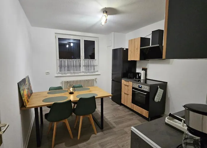 Grosse Moderne Ferienwohnung, Zentrale Ruhige Lage