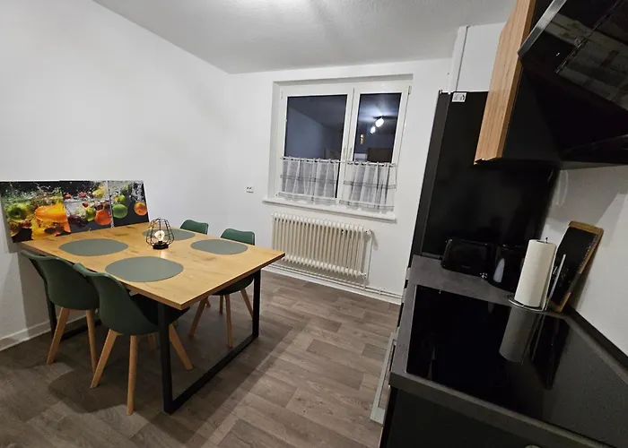 Apartment Große Moderne Ferienwohnung, Zentrale Ruhige Lage *
