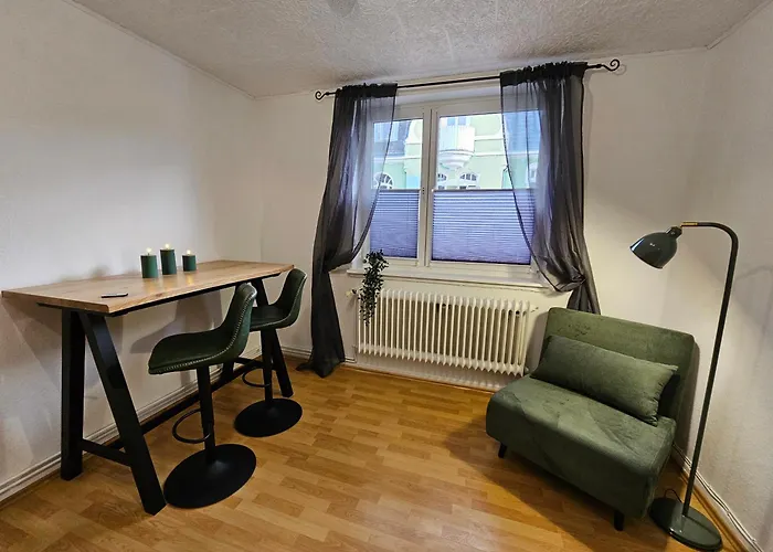 Grosse Moderne Ferienwohnung, Zentrale Ruhige Lage *