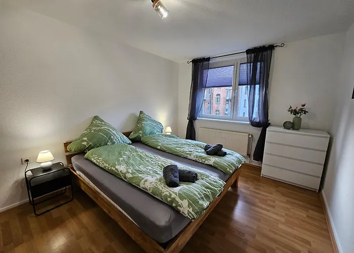 Grosse Moderne Ferienwohnung, Zentrale Ruhige Lage Apartman Kassel